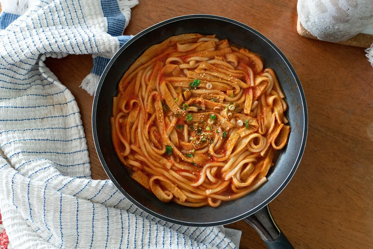 tteokbokki, noodles, korean food, udon, dish, meal, food, fishcake, gochujang, spicy, pan, asian, tteokbokki, tteokbokki, tteokbokki, korean food, korean food, korean food, udon, udon, udon, udon, udon, gochujang